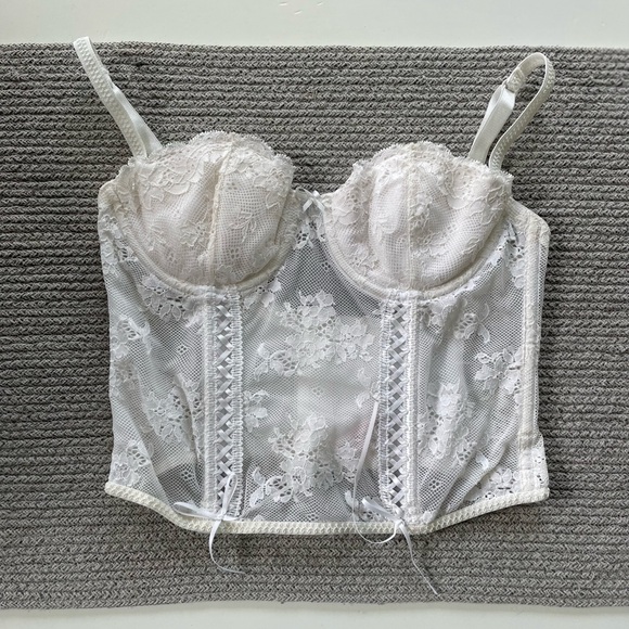Vintage 90’s Victoria’s Secret Ivory White Lace Corset Bustier Top Size 34B - Picture 12 of 12
